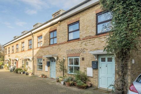 3 bedroom terraced house for sale, Louisa Close, London E9