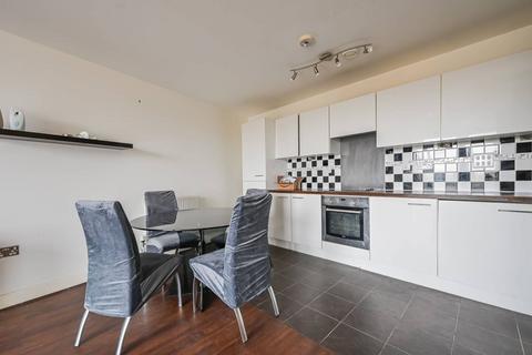 2 bedroom flat to rent, 43 Devons Road, London E3