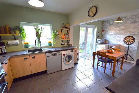 4 bedroom terraced house for sale, Lawrence Weston Road, Lawrence Weston, Bristol