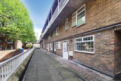 3 bedroom maisonette to rent, Gough Walk, Poplar, London, E14