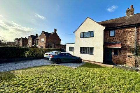 3 bedroom semi-detached house to rent, Elloughton Road, Brough, East Riding of Yorkshi, HU15