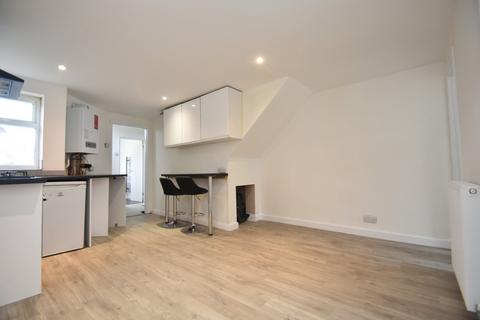 2 bedroom maisonette to rent, Malta Road, Hampshire PO2