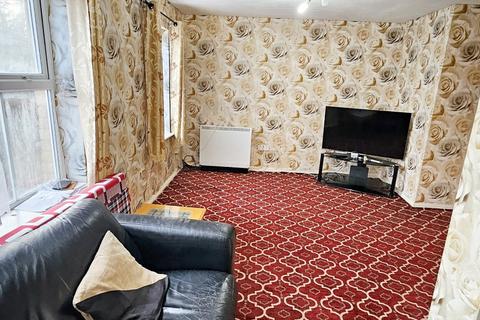 2 bedroom flat for sale, Nuffield Court, Old Park Mews, Hounslow, Greater London, TW5