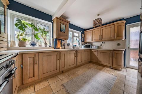 4 bedroom link detached house for sale, Moreton-In-Marsh,  Gloucestershire,  GL56