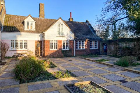 3 bedroom semi-detached house for sale, Thames Street, Sunbury-on-Thames TW16