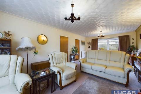 4 bedroom semi-detached house for sale, Carreg Y Gad, Llanfairpwll