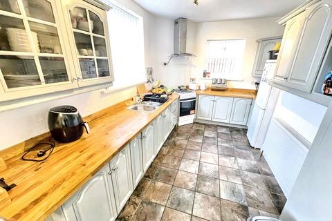 3 bedroom semi-detached house for sale, Palm Avenue, Cleadon Park, South Shields, Tyne and Wear, NE34 7PQ