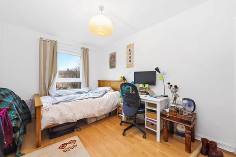 2 bedroom flat to rent, Binfield Road, Stockwell, London, SW4