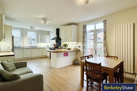 4 bedroom semi-detached house for sale, College Road North, Liverpool