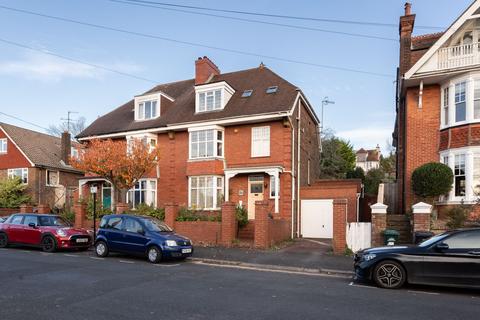 5 bedroom semi-detached house for sale, Cornwall Gardens, Brighton