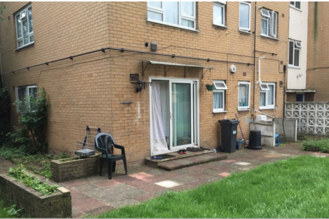 2 bedroom flat for sale, Southall, UB2