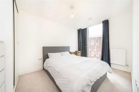 2 bedroom flat for sale, Station Road, London SE13