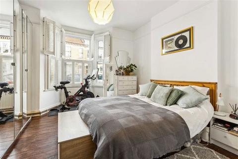 2 bedroom flat for sale, Morrish Road, London SW2