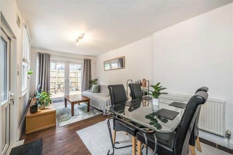 2 bedroom flat for sale, Morrish Road, London SW2