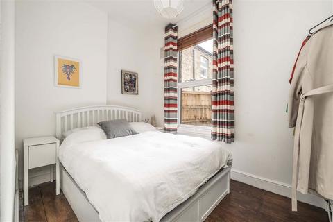 2 bedroom flat for sale, Morrish Road, London SW2