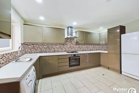 4 bedroom semi-detached house for sale, Orpington Gardens, London, N18