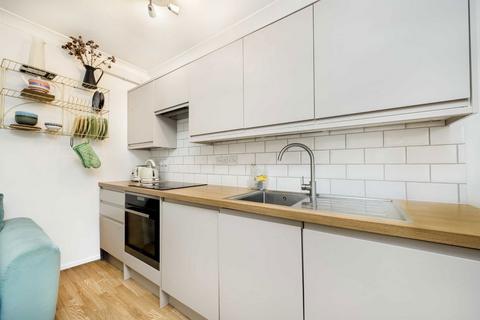 1 bedroom flat to rent, Belsize Road, London NW6