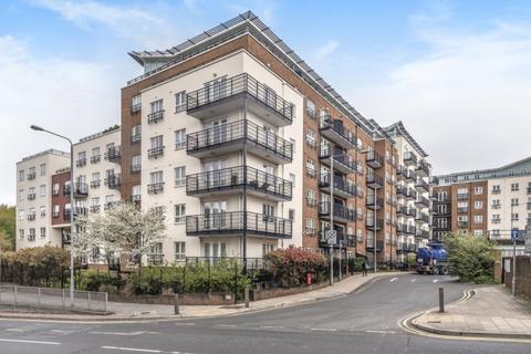 1 bedroom flat to rent, Seven Kings Way, KT2