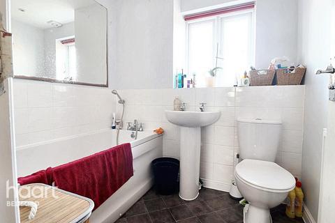 147 Ashmead Road, Bedford, MK41 7FD