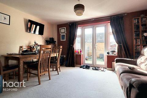 147 Ashmead Road, Bedford, MK41 7FD