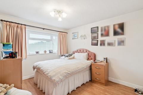 3 bedroom end of terrace house for sale, Warren Field, Iver SL0