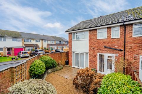 41 Warren Field, Iver, SL0 0RU