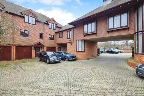 3 bedroom mews for sale, Borelli Mews, Farnham GU9