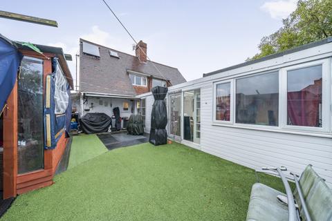 3 bedroom semi-detached house for sale, Findern Green, Nottingham, Nottinghamshire, NG3