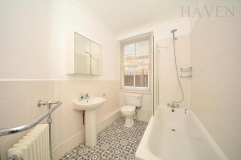 2 bedroom maisonette for sale, Market Place, East Finchley, N2