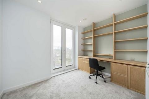 3 bedroom flat for sale, Wharf Street, London SE8