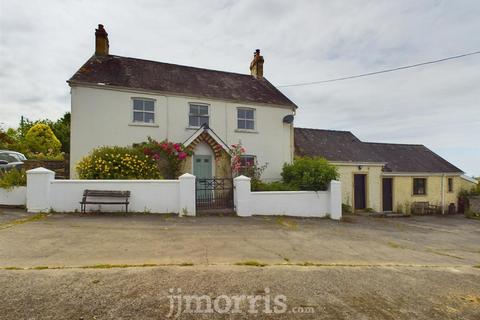 4 bedroom property with land for sale, Whitland