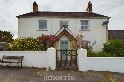 4 bedroom property with land for sale, Whitland