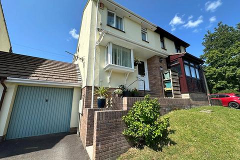 3 Holwill Drive, Torrington, EX38 7LQ