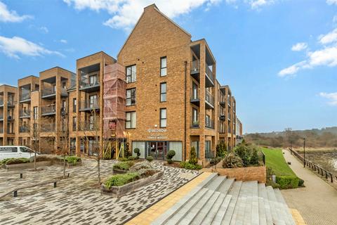 2 bedroom flat for sale, Knights Templar Way, Strood, Rochester, Kent