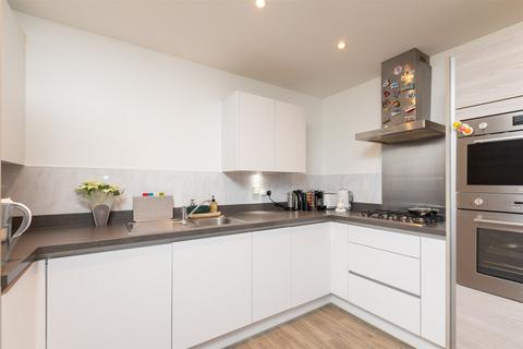 2 bedroom flat for sale, Knights Templar Way, Strood, Rochester, Kent