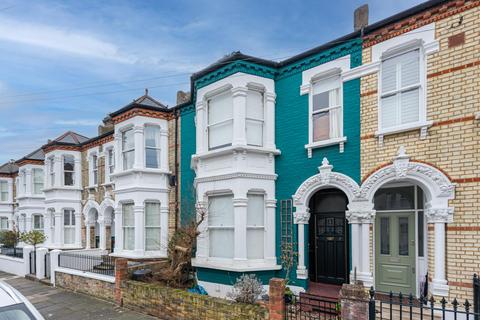 4 bedroom terraced house for sale, Ballingdon Road, London SW11