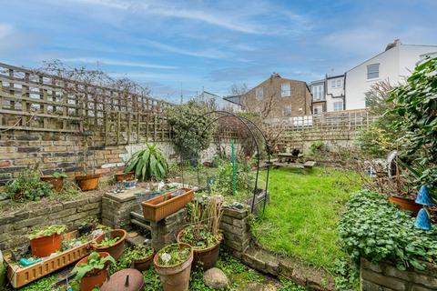 4 bedroom terraced house for sale, Ballingdon Road, London SW11