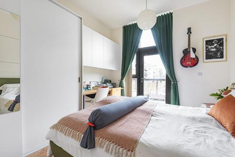 1 bedroom flat for sale, Multi Way, Acton