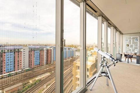 2 bedroom apartment for sale, Pearce House, 8 Circus Road West, London, SW11