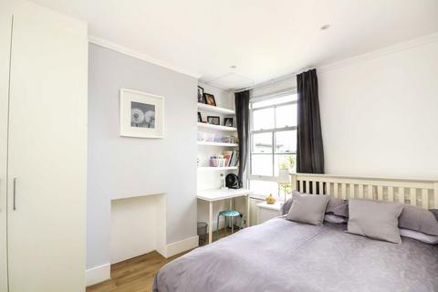 3 bedroom flat to rent, Edithna Street, London SW9