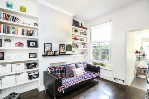 3 bedroom flat to rent, Edithna Street, London SW9