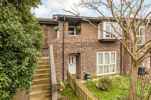 2 bedroom maisonette for sale, Embleton Walk, Hampton TW12