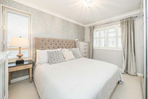 2 bedroom maisonette for sale, Embleton Walk, Hampton TW12