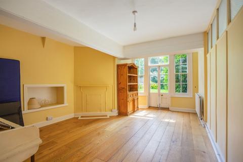 6 bedroom terraced house for sale, Wykeham House, 50 High Street, Marlborough, Wiltshire, SN8 1HQ