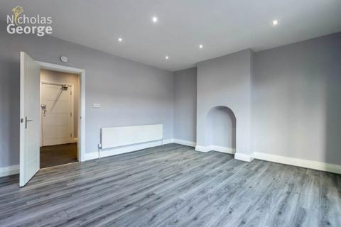 2 bedroom flat to rent, Grange Road, Kings Heath, B14 7RJ