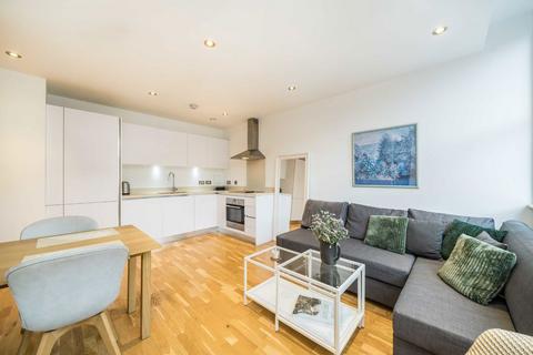 1 bedroom flat to rent, Streatham High Road, London SW16