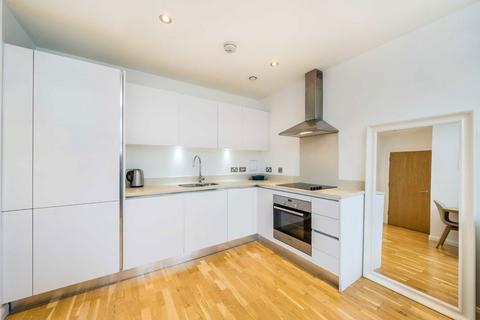 1 bedroom flat to rent, Streatham High Road, London SW16