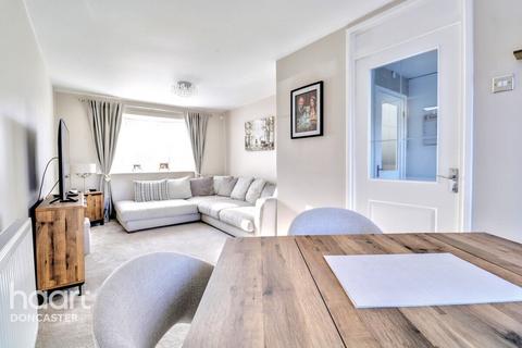 22 Howbeck Drive, Edlington, Doncaster, DN12 1PW