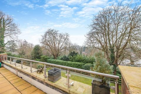 2 bedroom flat for sale, Betjeman Gardens, Chorleywood WD3