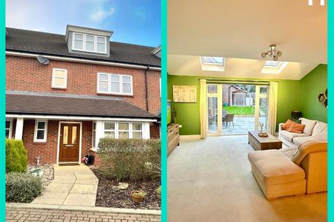 Kennard Crescent, Southwater, Horsham